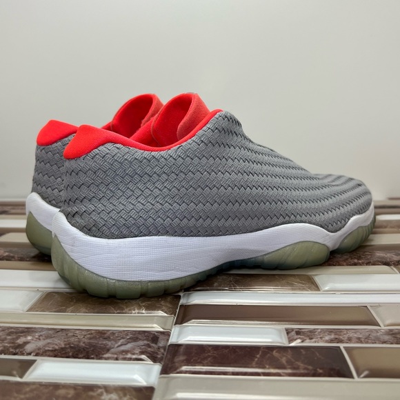 Jordan Future Low wolf gray infrared. Men’s Size 9.5 - Picture 3 of 17